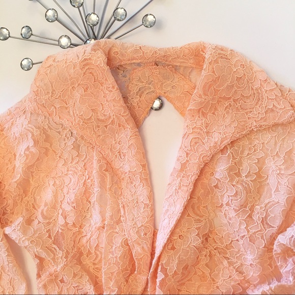 Lace Pants Suit 🍑🍑🍑 - Picture 2 of 8